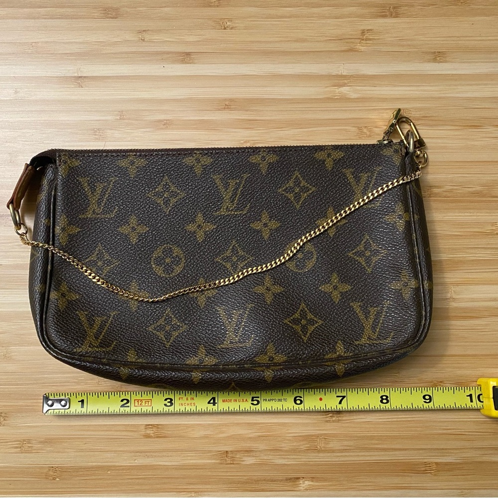 Louis Vuitton Pochette Accessoires Authentic